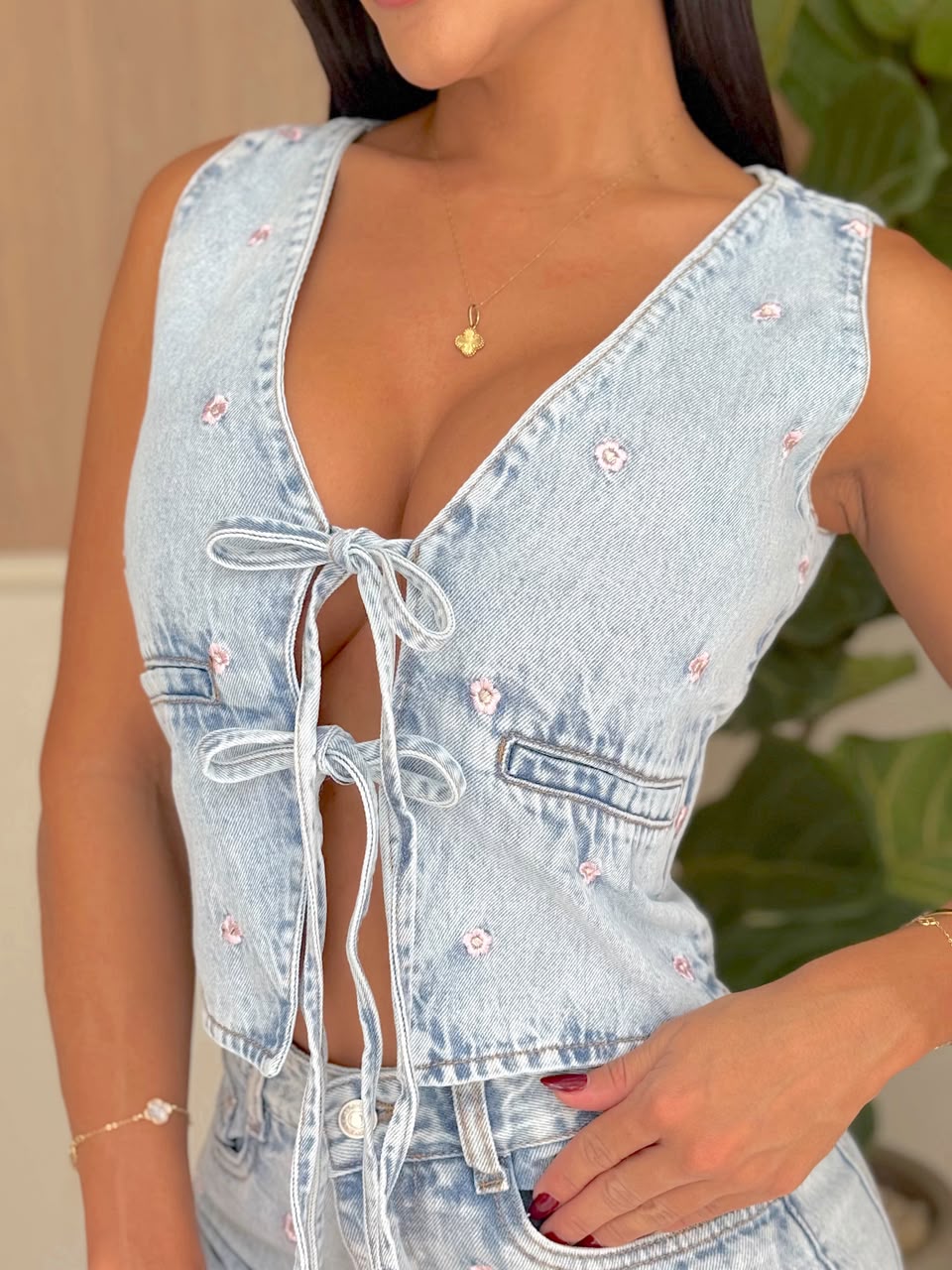 Chaleco Denim Mia Bordado